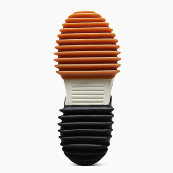 CONVERSE
RUN STAR MOTION - WHITE/BLACK
$120.00 - Picture 4 of 10